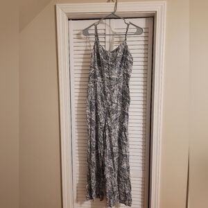 Old Navy Women's Black And White Patterned Jumpsuit